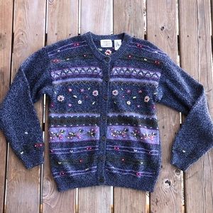 Northern Treasures ✨ Vintage Cardigan Sweater